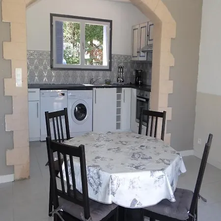 La Treille Apartment